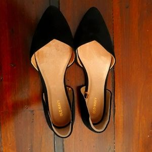 Old navy size 9 pointed toe flat